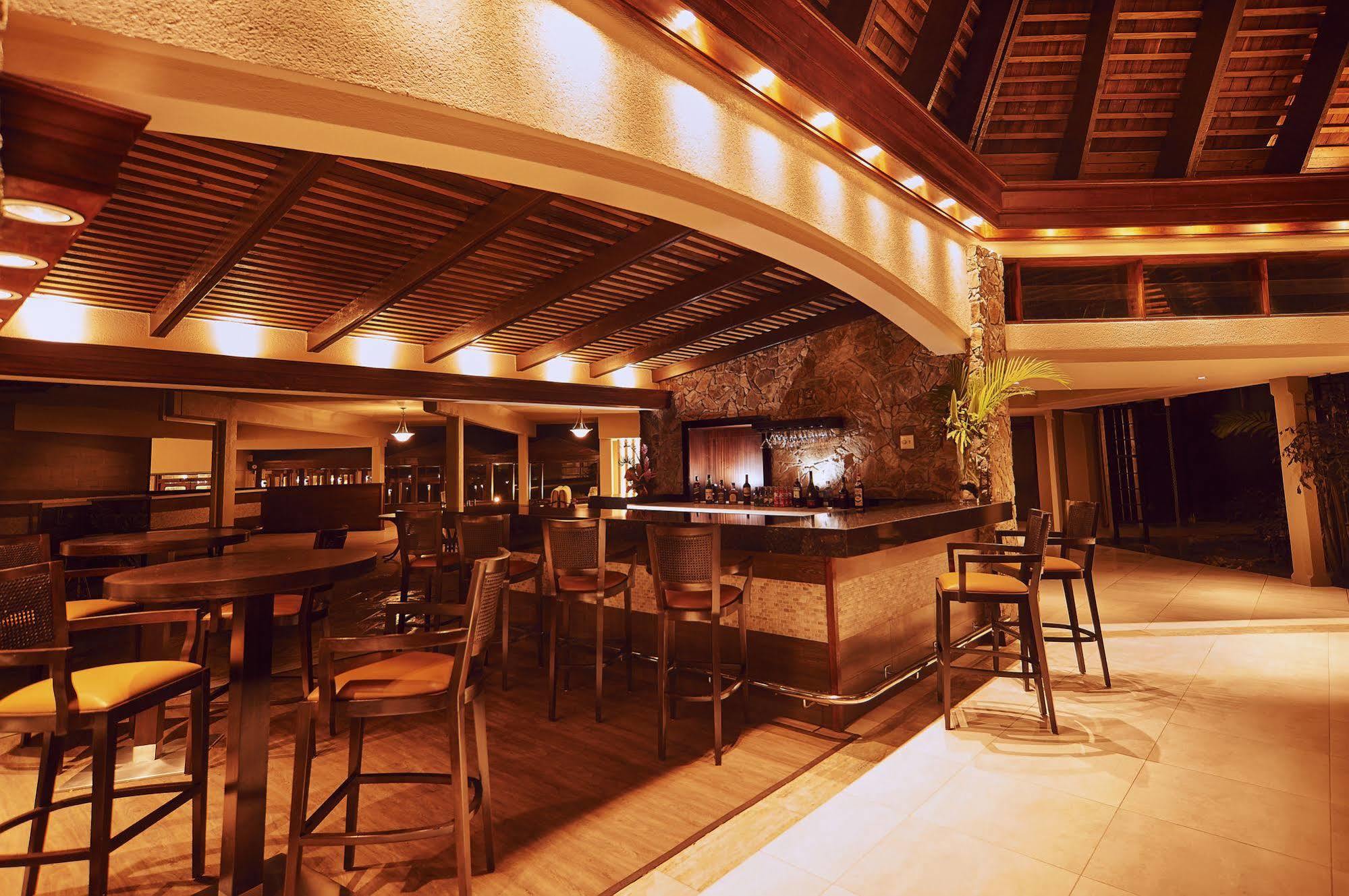 Mount Irvine Bay Resort Black Rock Esterno foto